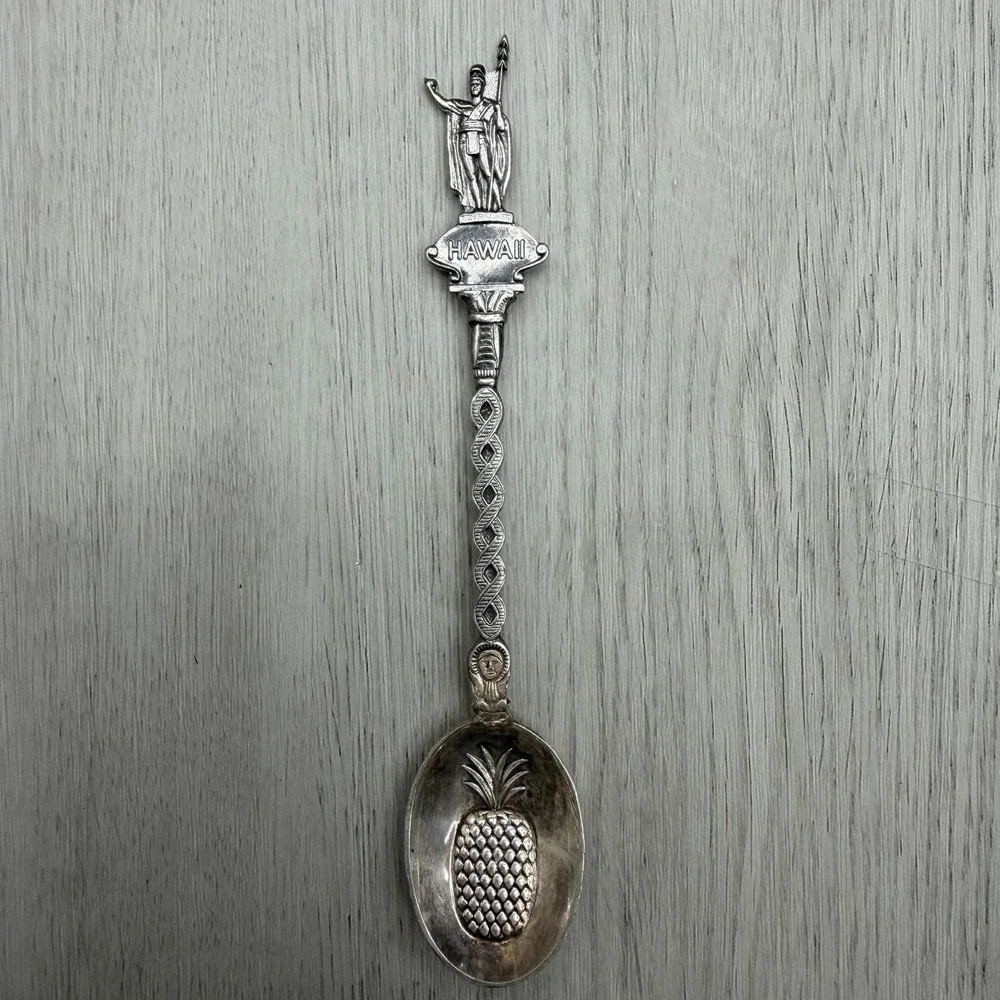 Hawaii Souvenir Spoon King Kamehameha Pineapple